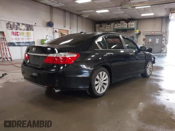 ✅ 2014 Honda Accord EX-L • VIN: 1HGCR2F8XEA299799 • Lot: 43404990. Listed on IAAI with 93,143 mi. Free auction sales archive from the USA and detailed vehicle history report at DreamBid. Image 4.