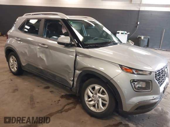 ✅ 2020 Hyundai Venue SEL • VIN: KMHRC8A3XLU037233 • Lot: 41717691. Listed on IAAI with 26,123 mi. Free auction sales archive from the USA and detailed vehicle history report at DreamBid. Image 6.