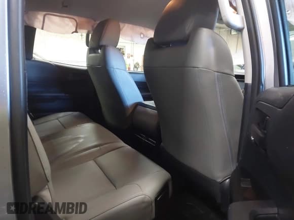 ✅ 2015 Toyota Tundra SR • VIN: 5TFUM5F13FX063077 • Lot: 42026159. Wystawiony na IAAI z przebiegiem 91 472 mil. Bezpłatny archiwum sprzedaży aukcyjnych z USA i szczegółowy raport historii pojazdu na DreamBid. Zdjęcie 8.