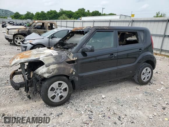 ✅ 2013 Kia Soul • VIN: KNDJT2A51D7751185 • Lot: 60635225. Wystawiony na Copart z przebiegiem Nie podano. Bezpłatny archiwum sprzedaży aukcyjnych z USA i szczegółowy raport historii pojazdu na DreamBid. Zdjęcie 1.