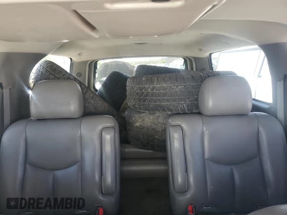 ✅ 2004 Chevrolet Suburban Z71 • VIN: 3GNFK16Z34G275757 • Лот: 56422775. Опубликован ранее на Copart с пробегом 209 661 миль. Бесплатный доступ к архиву аукционных продаж из США и подробный отчёт об истории автомобиля на DreamBid. Изображение 10.