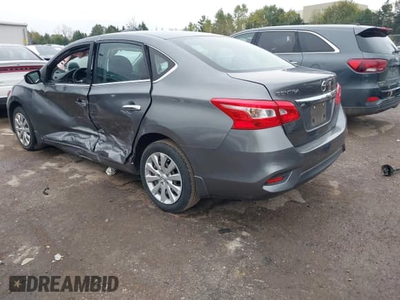 ✅ 2019 Nissan Sentra SR • VIN: 3N1AB7AP7KY318843 • Lot: 43555678. Wystawiony na IAAI z przebiegiem 27 248 mil. Bezpłatny archiwum sprzedaży aukcyjnych z USA i szczegółowy raport historii pojazdu na DreamBid. Zdjęcie 3.