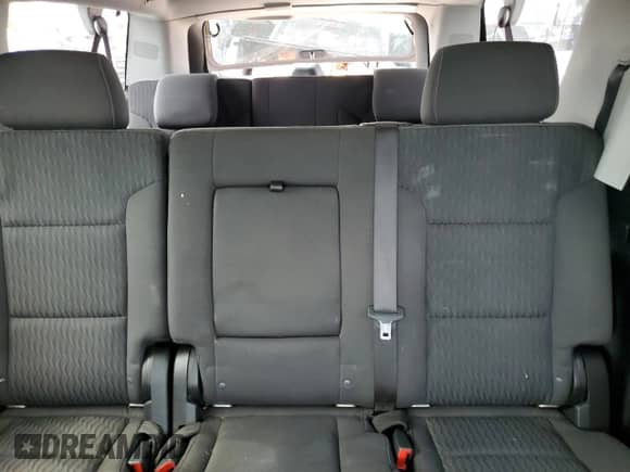 2020 Chevrolet Suburban LS z VIN 1GNSCGKCXLR106821, wystawiony jako Copart lot #55090365 z przebiegiem 109 347 mil mil oraz Szkoda całkowita • Salvage title. Historia ofert i sprzedaży dostępna na DreamBid. Obrazek 10.