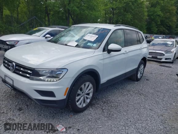 ✅ 2018 Volkswagen Tiguan S • VIN: 3VV1B7AX6JM052719 • Lot: 42376937. Listed on IAAI with 91,429 mi. Free auction sales archive from the USA and detailed vehicle history report at DreamBid. Image 18.
