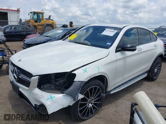 ✅ 2018 Mercedes-Benz GLC 300 • VIN: WDC0J4KB7JF465161 • Lot: 42742800. Listed on IAAI with 118,944 mi. Free auction sales archive from the USA and detailed vehicle history report at DreamBid. Image 17.