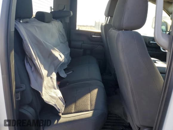 ✅ 2023 Chevrolet Silverado 2500HD • VIN: 1GB5YLE73PF180513 • Lot: 86586845. Wystawiony na Copart z przebiegiem 70 899 mil. Bezpłatny archiwum sprzedaży aukcyjnych z USA i szczegółowy raport historii pojazdu na DreamBid. Zdjęcie 10.