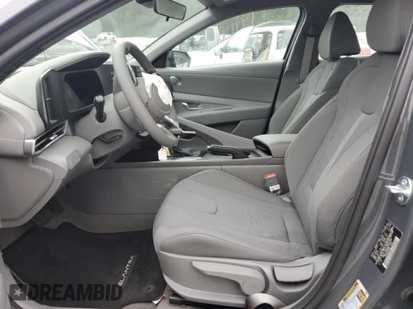 ✅ 2025 Hyundai Elantra SE • VIN: KMHLL4DG5SU942796 • Lot: 85591915. Listed on Copart with 4,943 mi. Free auction sales archive from the USA and detailed vehicle history report at DreamBid. Image 7.