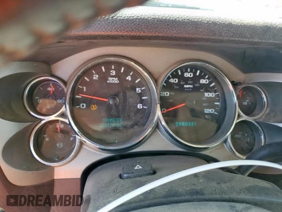 ✅ 2008 Chevrolet Silverado 1500 • VIN: 2GCFC13Y881270067 • Лот: 80614855. Опубликован ранее на Copart с пробегом 179 570 миль. Бесплатный доступ к архиву аукционных продаж из США и подробный отчёт об истории автомобиля на DreamBid. Изображение 9.