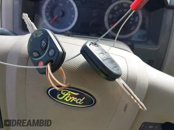 ✅ 2010 Ford Escape Hybrid • VIN: 1FMCU5K31AKD22069 • Lot: 40151027. Listed on IAAI with 185,932 mi. Free auction sales archive from the USA and detailed vehicle history report at DreamBid. Image 11.