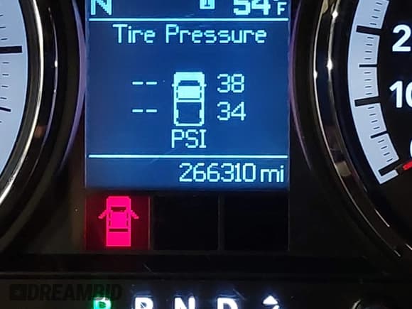 ✅ 2010 Dodge 1500 Sport • VIN: 1D7RV1CT9AS206773 • Lot: 42261722. Wystawiony na IAAI z przebiegiem 266 310 mil. Bezpłatny archiwum sprzedaży aukcyjnych z USA i szczegółowy raport historii pojazdu na DreamBid. Zdjęcie 16.