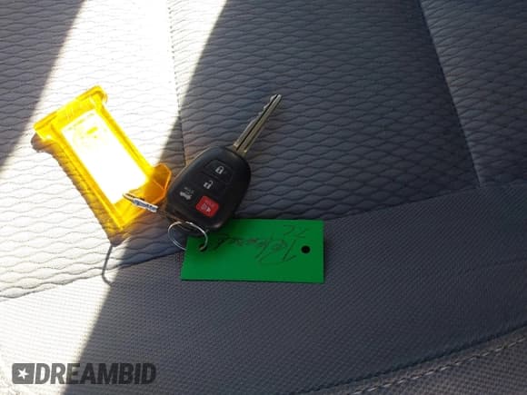 ✅ 2016 Toyota Corolla L • VIN: 2T1BURHEXGC547181 • Лот: 43619270. Опубликован ранее на IAAI с пробегом 171 137 миль. Бесплатный доступ к архиву аукционных продаж из США и подробный отчёт об истории автомобиля на DreamBid. Изображение 11.