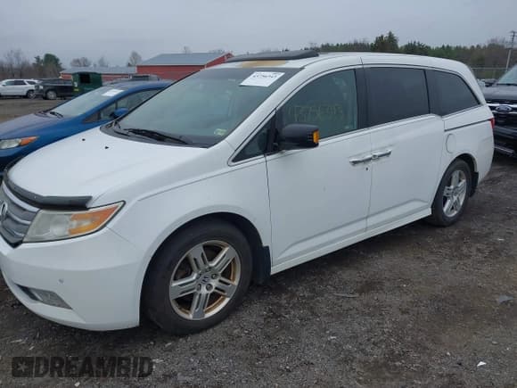 ✅ 2011 Honda Odyssey Touring • VIN: 5FNRL5H9XBB028259 • Lot: 43756343. Wystawiony na IAAI z przebiegiem 244 613 mil. Bezpłatny archiwum sprzedaży aukcyjnych z USA i szczegółowy raport historii pojazdu na DreamBid. Zdjęcie 2.