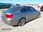 ✅ 2016 BMW 3 Series 328i • VIN: WBA8E9G57GNT86159 • Lot: 43480531. Wystawiony na IAAI z przebiegiem 116 120 mil. Bezpłatny archiwum sprzedaży aukcyjnych z USA i szczegółowy raport historii pojazdu na DreamBid. Zdjęcie 4.