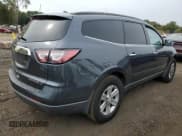 ✅ 2013 Chevrolet Traverse LT • VIN: 1GNKVJKD7DJ219948 • Lot: 71916024. Wystawiony na Copart z przebiegiem 169 553 mil. Bezpłatny archiwum sprzedaży aukcyjnych z USA i szczegółowy raport historii pojazdu na DreamBid. Zdjęcie 3.