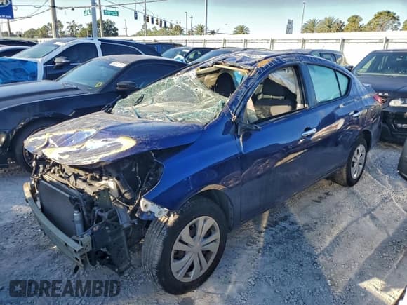 ✅ 2019 Nissan Versa S Plus • VIN: 3N1CN7AP5KL834910 • Лот: 93740445. Опубликован ранее на Copart с пробегом Не указан. Бесплатный доступ к архиву аукционных продаж из США и подробный отчёт об истории автомобиля на DreamBid. Изображение 1.