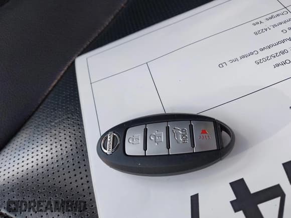 ✅ 2016 Nissan Rogue SL • VIN: 5N1AT2MV3GC818338 • Лот: 43078247. Опубликован ранее на IAAI с пробегом 195 882 миль. Бесплатный доступ к архиву аукционных продаж из США и подробный отчёт об истории автомобиля на DreamBid. Изображение 11.