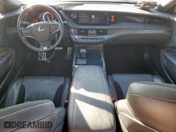 ✅ 2018 Lexus LS 500 • VIN: JTHB51FF9J5006362 • Lot: 90848585. Listed on Copart with 84,429 mi. Free auction sales archive from the USA and detailed vehicle history report at DreamBid. Image 8.