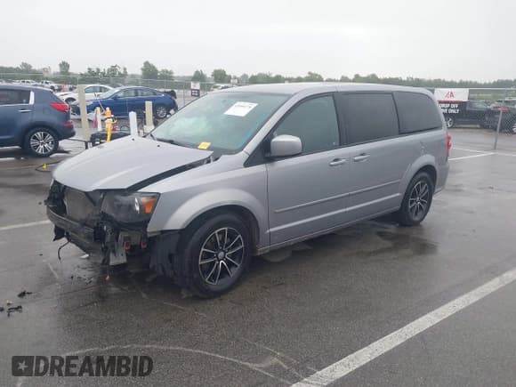 ✅ 2015 Dodge Grand Caravan R/T • VIN: 2C4RDGEG8FR704651 • Лот: 43099278. Опубликован ранее на IAAI с пробегом 187 475 миль. Бесплатный доступ к архиву аукционных продаж из США и подробный отчёт об истории автомобиля на DreamBid. Изображение 2.