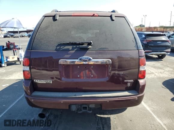 ✅ 2006 Ford Explorer Limited • VIN: 1FMEU75886UB04797 • Lot: 69309485. Wystawiony na Copart z przebiegiem 157 794 mil. Bezpłatny archiwum sprzedaży aukcyjnych z USA i szczegółowy raport historii pojazdu na DreamBid. Zdjęcie 6.