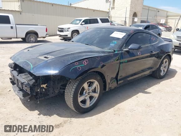 ✅ 2021 Ford Mustang EcoBoost • VIN: 1FA6P8TH4M5113017 • Lot: 42873186. Wystawiony na IAAI z przebiegiem 82 059 mil. Bezpłatny archiwum sprzedaży aukcyjnych z USA i szczegółowy raport historii pojazdu na DreamBid. Zdjęcie 20.