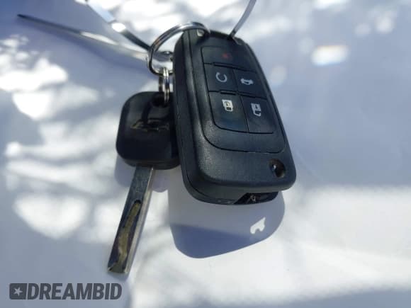 ✅ 2013 Chevrolet Camaro LT • VIN: 2G1FB3D34D9104778 • Lot: 42229416. Listed on IAAI with 99,123 mi. Free auction sales archive from the USA and detailed vehicle history report at DreamBid. Image 11.