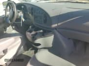 ✅ 2006 Ford Econoline Cargo • VIN: 1FTNS24W36HB02851 • Lot: 87000695. Wystawiony na Copart z przebiegiem 331 161 mil. Bezpłatny archiwum sprzedaży aukcyjnych z USA i szczegółowy raport historii pojazdu na DreamBid. Zdjęcie 8.