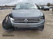 ✅ 2023 Volkswagen Tiguan SE • VIN: 3VV2B7AX2PM053394 • Lot: 80225344. Wystawiony na Copart z przebiegiem Nie podano. Bezpłatny archiwum sprzedaży aukcyjnych z USA i szczegółowy raport historii pojazdu na DreamBid. Zdjęcie 5.