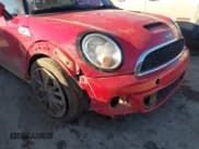 ✅ 2013 MINI Convertible S • VIN: WMWZP3C55DT705938 • Lot: 41372294. Wystawiony na IAAI z przebiegiem 118 481 mil. Bezpłatny archiwum sprzedaży aukcyjnych z USA i szczegółowy raport historii pojazdu na DreamBid. Zdjęcie 6.