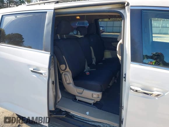 ✅ 2016 Honda Odyssey SE • VIN: 5FNRL5H37GB026830 • Lot: 43688514. Wystawiony na IAAI z przebiegiem 196 763 mil. Bezpłatny archiwum sprzedaży aukcyjnych z USA i szczegółowy raport historii pojazdu na DreamBid. Zdjęcie 8.