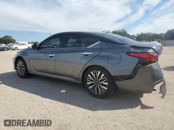 ✅ 2023 Nissan Altima SV • VIN: 1N4BL4DVXPN390220 • Lot: 84073925. Wystawiony na Copart z przebiegiem 61 084 mil. Bezpłatny archiwum sprzedaży aukcyjnych z USA i szczegółowy raport historii pojazdu na DreamBid. Zdjęcie 2.