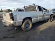 ✅ 2004 Chevrolet Silverado 1500 LS • VIN: 2GCEC19TX41219204 • Lot: 91649455. Wystawiony na Copart z przebiegiem 239 719 mil. Bezpłatny archiwum sprzedaży aukcyjnych z USA i szczegółowy raport historii pojazdu na DreamBid. Zdjęcie 3.