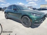 ✅ 2023 Aston Martin DBX 707 • VIN: SD7VUJBW4PTV06747 • Lot: 86860915. Wystawiony na Copart z przebiegiem 12 589 mil. Bezpłatny archiwum sprzedaży aukcyjnych z USA i szczegółowy raport historii pojazdu na DreamBid. Zdjęcie 4.