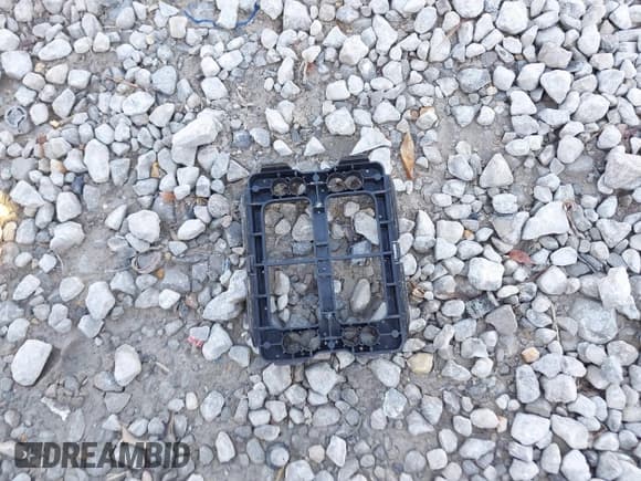 ✅ 2004 Chevrolet Suburban LT • VIN: 3GNFK16Z24G248825 • Lot: 41822128. Listed on IAAI with 188,860 mi. Free auction sales archive from the USA and detailed vehicle history report at DreamBid. Image 12.