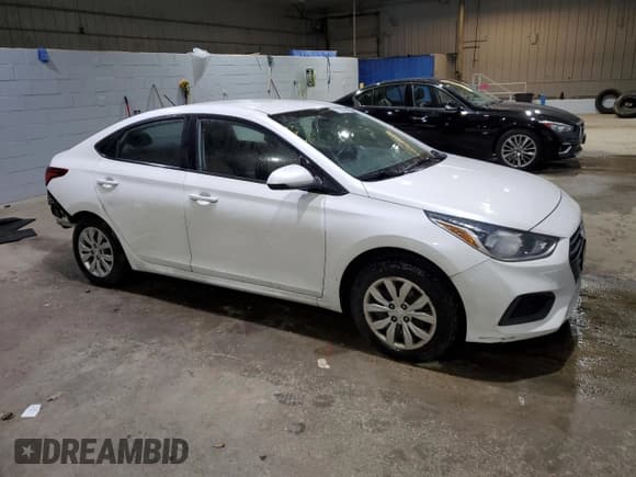 ✅ 2018 Hyundai Accent SE • VIN: 3KPC24A35JE018476 • Лот: 79260664. Опубликован ранее на Copart с пробегом 100 446 миль. Бесплатный доступ к архиву аукционных продаж из США и подробный отчёт об истории автомобиля на DreamBid. Изображение 4.