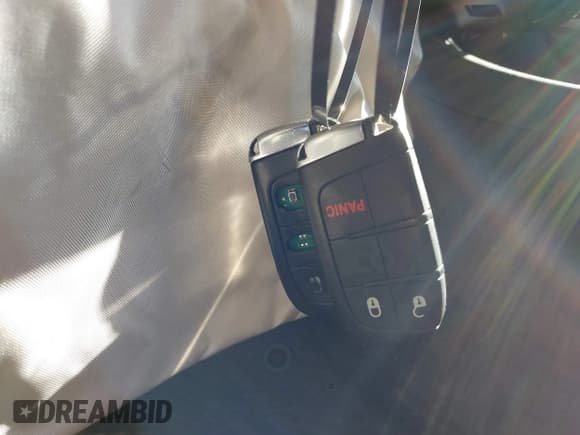 ✅ 2015 Dodge Durango SXT • VIN: 1C4RDHAG1FC937694 • Lot: 43457085. Wystawiony na IAAI z przebiegiem 235 674 mil. Bezpłatny archiwum sprzedaży aukcyjnych z USA i szczegółowy raport historii pojazdu na DreamBid. Zdjęcie 11.