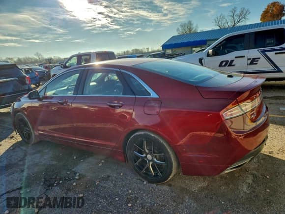 ✅ 2014 Lincoln MKZ Hybrid • VIN: 3LN6L2LU6ER810165 • Lot: 94293145. Wystawiony na Copart z przebiegiem 172 418 mil. Bezpłatny archiwum sprzedaży aukcyjnych z USA i szczegółowy raport historii pojazdu na DreamBid. Zdjęcie 2.