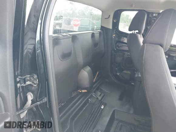 ✅ 2021 Chevrolet Colorado 2WD LT • VIN: 1GCHSCEA2M1250114 • Lot: 42434512. Listed on IAAI with 83,165 mi. Free auction sales archive from the USA and detailed vehicle history report at DreamBid. Image 8.