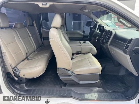 ✅ 2019 Ford F-250 XL • VIN: 1FT7X2A60KEC91808 • Lot: 54107635. Wystawiony na Copart z przebiegiem 101 633 mil. Bezpłatny archiwum sprzedaży aukcyjnych z USA i szczegółowy raport historii pojazdu na DreamBid. Zdjęcie 11.