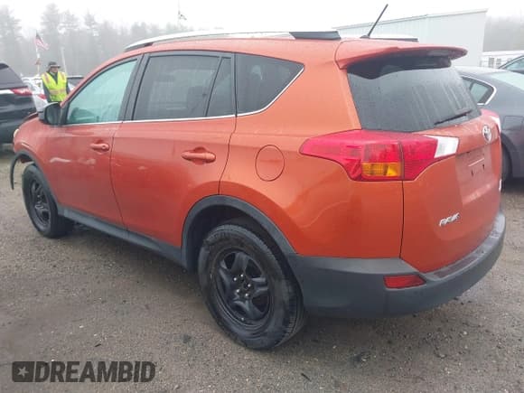 ✅ 2015 Toyota RAV4 LE • VIN: 2T3BFREV9FW402295 • Lot: 42167730. Listed on IAAI with 112,398 mi. Free auction sales archive from the USA and detailed vehicle history report at DreamBid. Image 3.