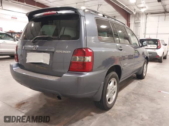 ✅ 2007 Toyota Highlander w/3rd Row • VIN: JTEEP21A770226434 • Lot: 43446010. Wystawiony na IAAI z przebiegiem 282 186 mil. Bezpłatny archiwum sprzedaży aukcyjnych z USA i szczegółowy raport historii pojazdu na DreamBid. Zdjęcie 4.