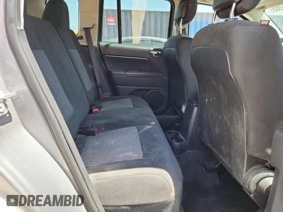 ✅ 2017 Jeep Compass Sport SE • VIN: 1C4NJDBBXHD142689 • Lot: 61926285. Listed on Copart with 87,304 mi. Free auction sales archive from the USA and detailed vehicle history report at DreamBid. Image 11.