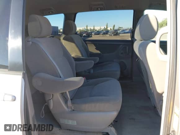 2005 Toyota Sienna LE z VIN 5TDZA23C55S326516, wystawiony jako IAAI lot #43476821 z przebiegiem 117 254 mil mil oraz . Historia ofert i sprzedaży dostępna na DreamBid. Obrazek 8.