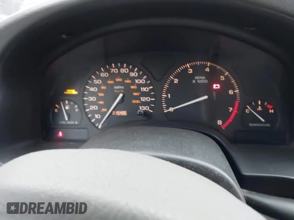 ✅ 2002 Saturn LW • VIN: 1G8JU84F12Y566883 • Lot: 43757094. Listed on IAAI with 215,469 mi. Free auction sales archive from the USA and detailed vehicle history report at DreamBid. Image 7.