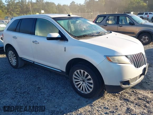 ✅ 2012 Lincoln MKX • VIN: 2LMDJ6JK5CBL06082 • Lot: 43493148. Wystawiony na IAAI z przebiegiem 213 152 mil. Bezpłatny archiwum sprzedaży aukcyjnych z USA i szczegółowy raport historii pojazdu na DreamBid. Zdjęcie 1.
