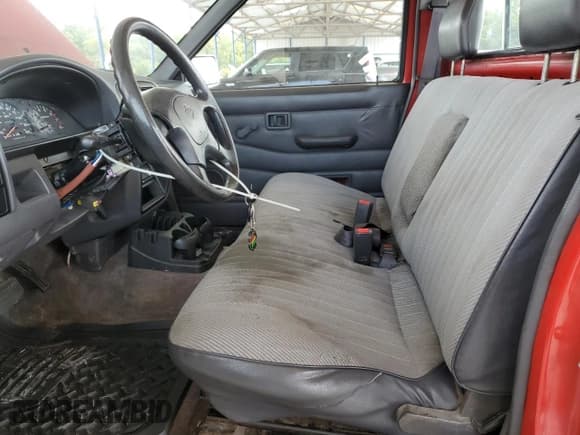 ✅ 1995 Nissan Frontier • VIN: 1N6SD11S9SC362295 • Лот: 81301345. Опубликован ранее на Copart с пробегом 172 154 миль. Бесплатный доступ к архиву аукционных продаж из США и подробный отчёт об истории автомобиля на DreamBid. Изображение 7.