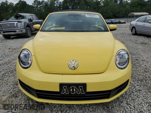✅ 2014 Volkswagen Beetle 2.5L • VIN: 3VW5P7AT5EM806100 • Лот: 73565614. Опубликован ранее на Copart с пробегом 35 930 миль. Бесплатный доступ к архиву аукционных продаж из США и подробный отчёт об истории автомобиля на DreamBid. Изображение 5.