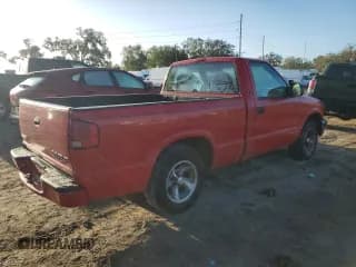 ✅ 2003 Chevrolet S-10 LS • VIN: 1GCCS14H638177090 • Лот: 85279634. Опубликован ранее на Copart с пробегом 216 674 миль. Бесплатный доступ к архиву аукционных продаж из США и подробный отчёт об истории автомобиля на DreamBid. Изображение 3.