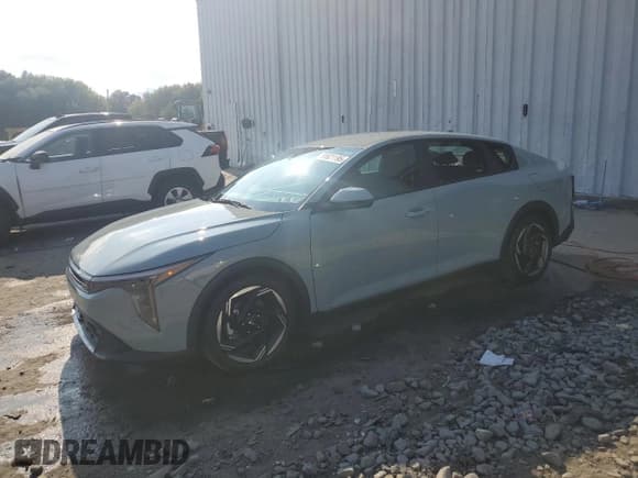 ✅ 2025 Kia K4 EX • VIN: 3KPFU4DE0SE056722 • Lot: 80621195. Wystawiony na Copart z przebiegiem 19 162 mil. Bezpłatny archiwum sprzedaży aukcyjnych z USA i szczegółowy raport historii pojazdu na DreamBid. Zdjęcie 1.