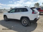 ✅ 2020 Jeep Cherokee Latitude Plus • VIN: 1C4PJMLB4LD564201 • Lot: 82052435. Wystawiony na Copart z przebiegiem 89 346 mil. Bezpłatny archiwum sprzedaży aukcyjnych z USA i szczegółowy raport historii pojazdu na DreamBid. Zdjęcie 2.