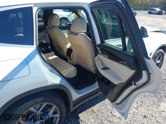 ✅ 2022 BMW X3 sDrive30i • VIN: 5UX43DP07N9J95201 • Lot: 43801211. Listed on IAAI with 51,932 mi. Free auction sales archive from the USA and detailed vehicle history report at DreamBid. Image 8.